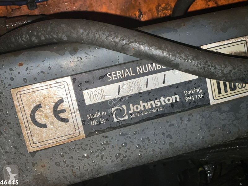 آلة لصيانة الطرق Mercedes 1324 Johnston VT 650...