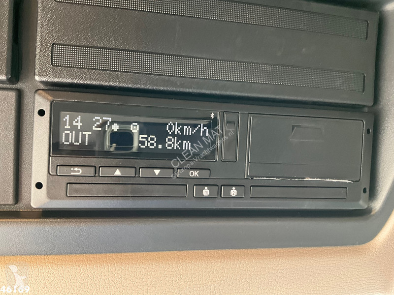 Vehículo de limpieza viaria DAF G XB 260...