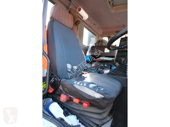 آلة لصيانة الطرق Volvo FL6 14