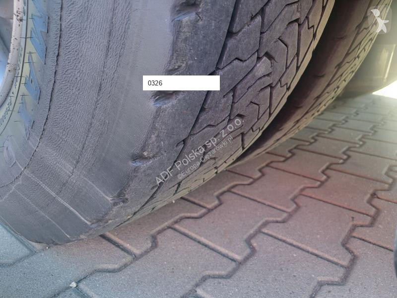 Vehículo de limpieza viaria Renault D Wide /...