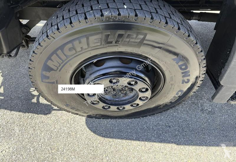 Silniční stroje Mercedes U400
