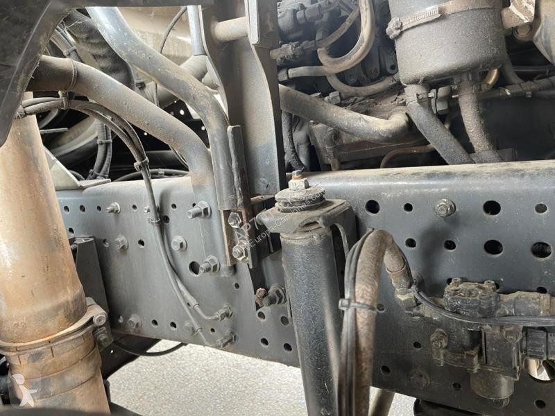 Utilaje pentru drumuri Iveco 330