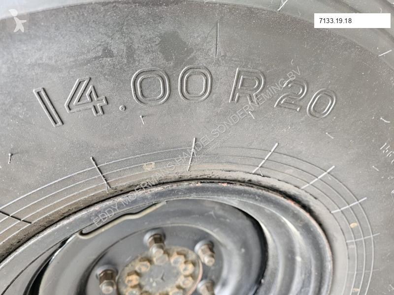 آلة لصيانة الطرق Mercedes 353 K2
