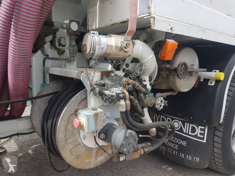 Engin de voirie Renault