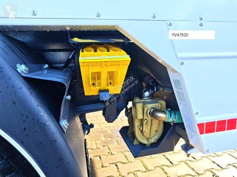 آلة لصيانة الطرق Isuzu SMALL CONTAINER WASHER...