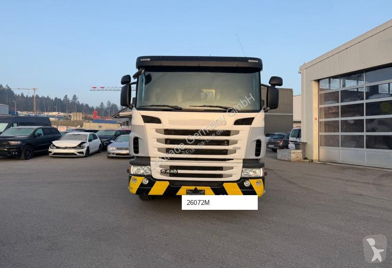 آلة لصيانة الطرق Scania 589 G440 LB