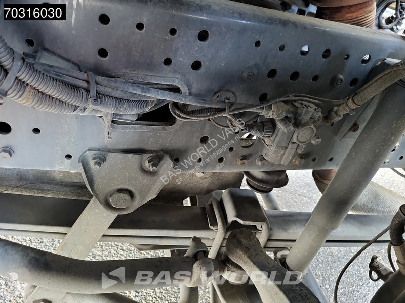 آلة لصيانة الطرق Iveco 330 4X2 Slaughter waste...