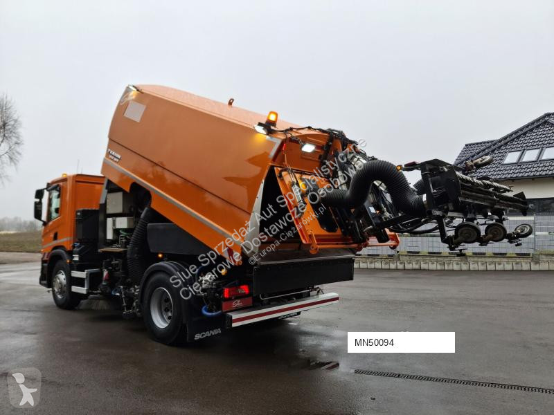 آلة لصيانة الطرق Scania Viajet 7 R/L H/HS