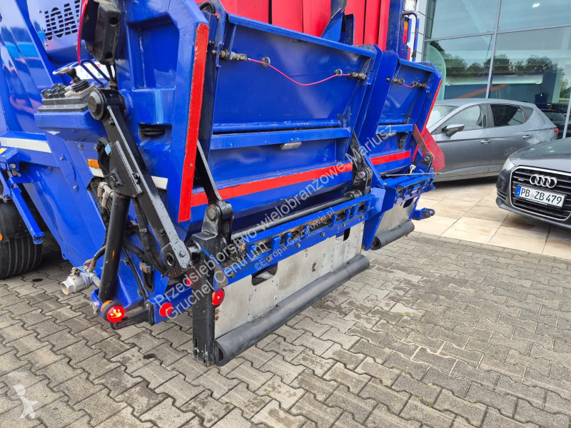 Engin de voirie Scania P340 LB 6X2*4 / JOAB...