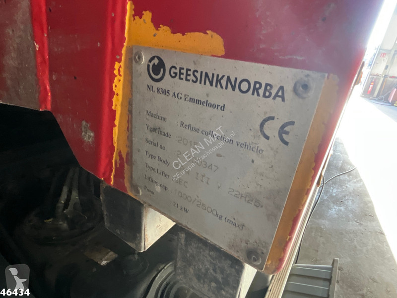 Vehículo de limpieza viaria Mercedes ANTOS 2533...