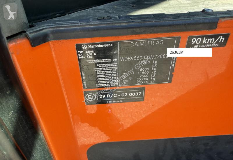 Silniční stroje Mercedes 2635