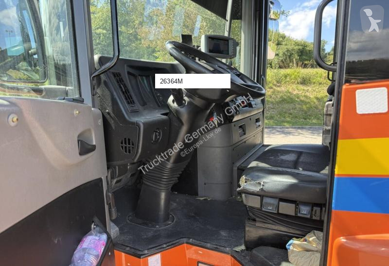 Vehículo de limpieza viaria Mercedes 602 2635