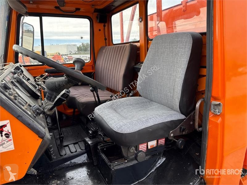 Vägmaskiner  Unimog