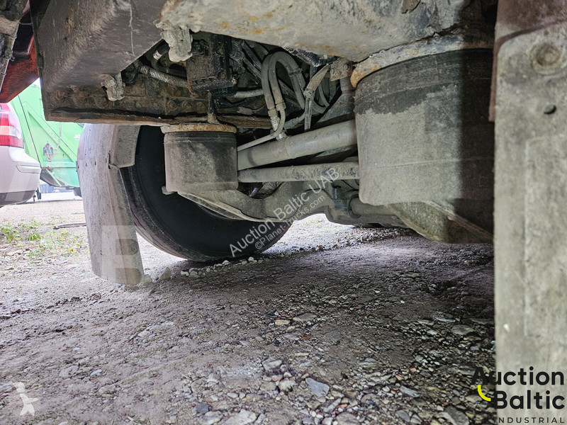 Komunalne Volvo 330