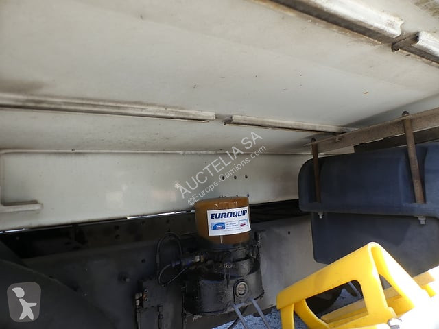 Vehículo de limpieza viaria Renault D19