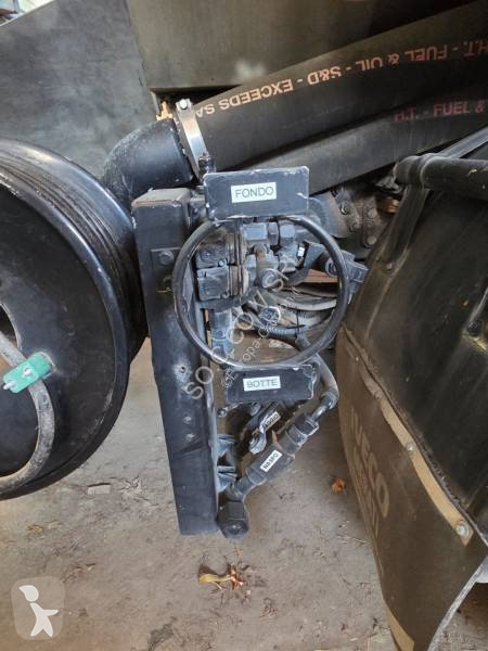 Vehículo de limpieza viaria Iveco 170 E 27