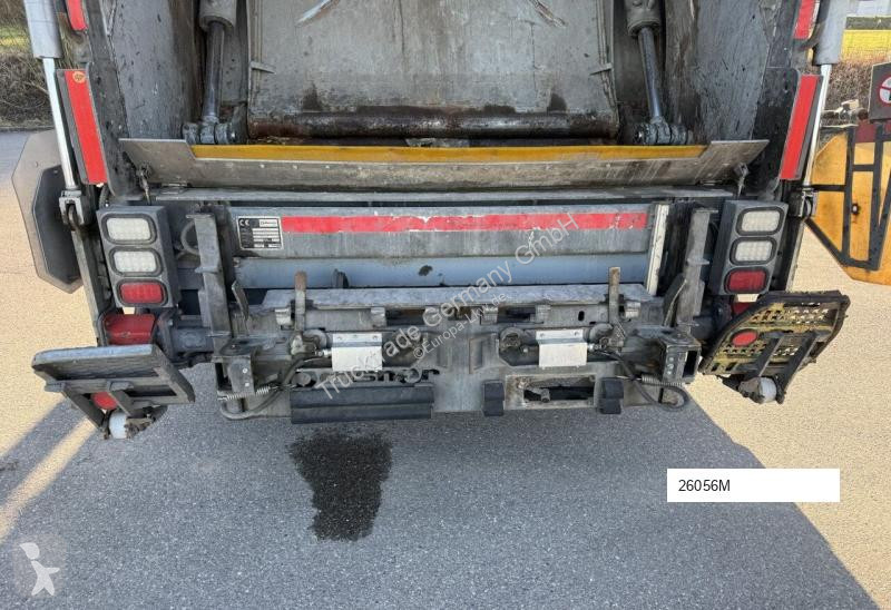 Utilaje pentru drumuri Scania G440 LB