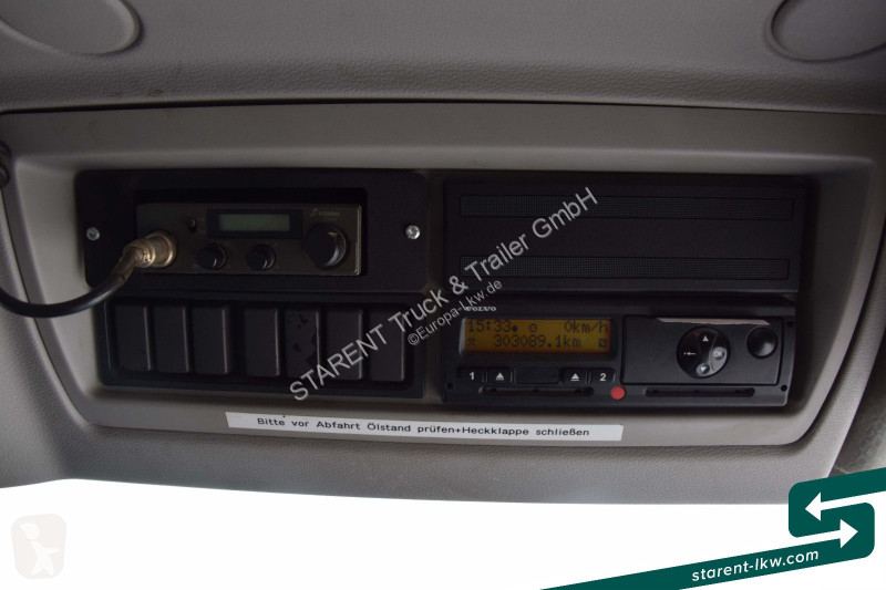 آلة لصيانة الطرق Volvo 240 Lorenz Kehrmaschine...
