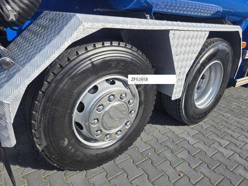 Engin de voirie Scania LARSEN FlexVAC 311P...
