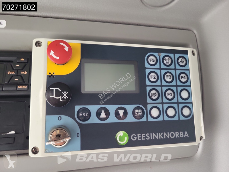 Utilaje pentru drumuri Volvo FE 300 6X2 -Truck...