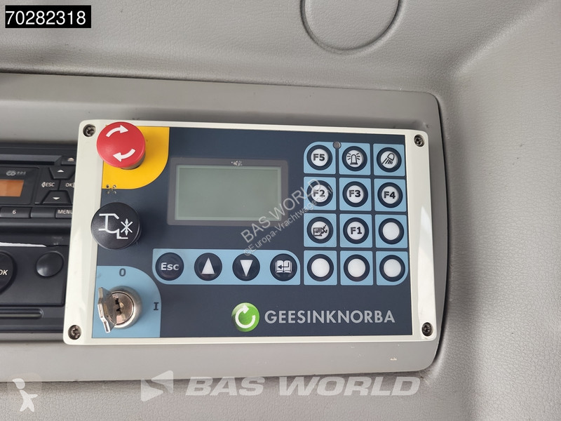 Utilaje pentru drumuri Volvo FE 300 6X2 -Truck...