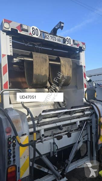 Utilaje pentru drumuri Mercedes variopress 16m3