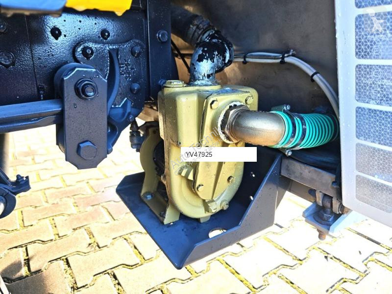 آلة لصيانة الطرق Isuzu SMALL CONTAINER WASHER...
