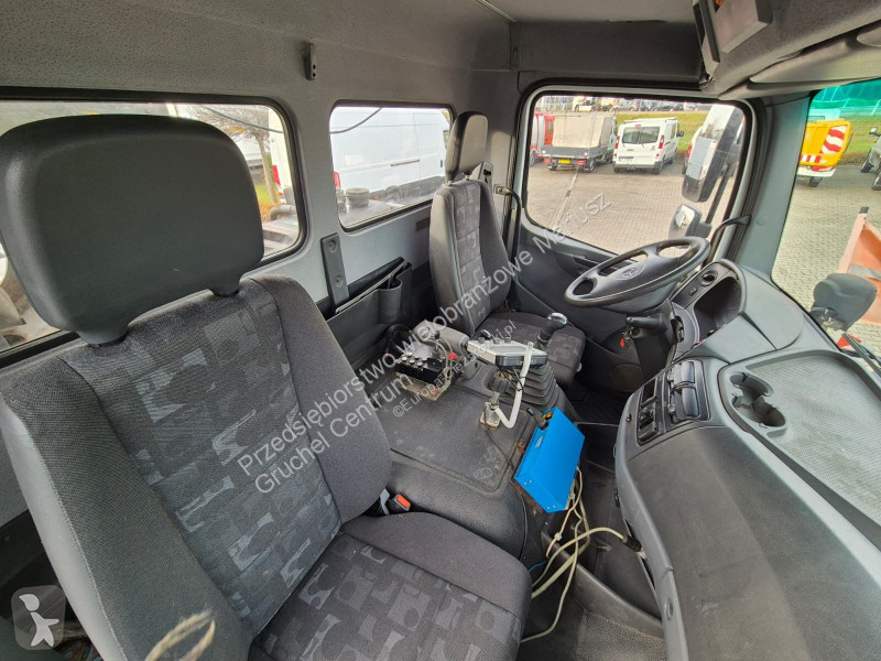 Пътнопочистваща техника Mercedes Axor 1833 4X4...
