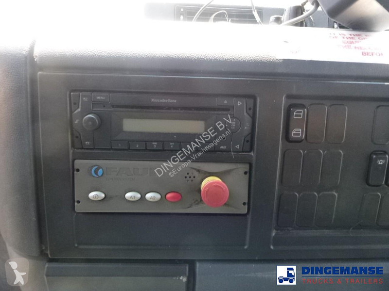 آلة لصيانة الطرق Mercedes 2633 6x4 RHD Euro 5...