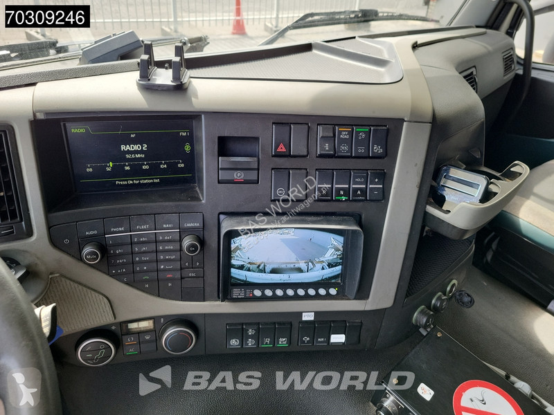 Engin de voirie Volvo FM 330 6X2 -Truck Van...