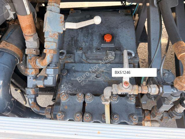 آلة لصيانة الطرق  RENAULT T430 DTI 6x2 Hvidtved...