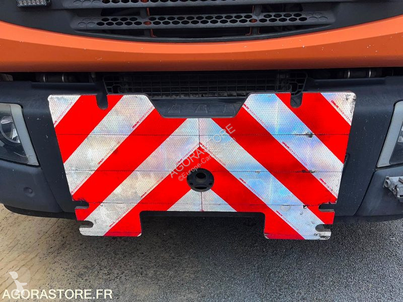 مقطورة Renault PREMIUM