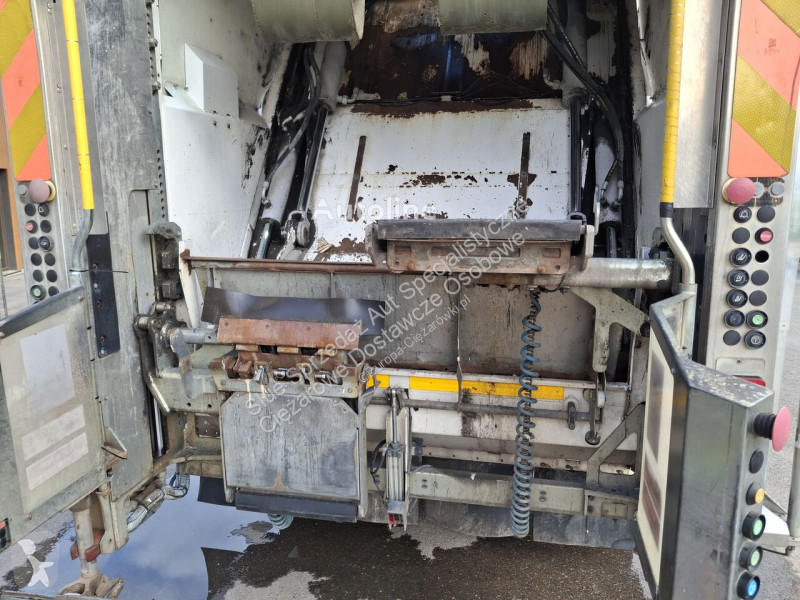 Engin de voirie Iveco VR3 LEV
