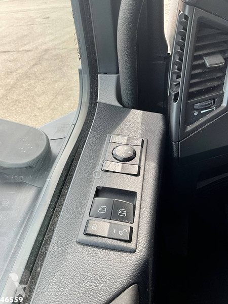 Vehículo de limpieza viaria Mercedes ANTOS 2133...
