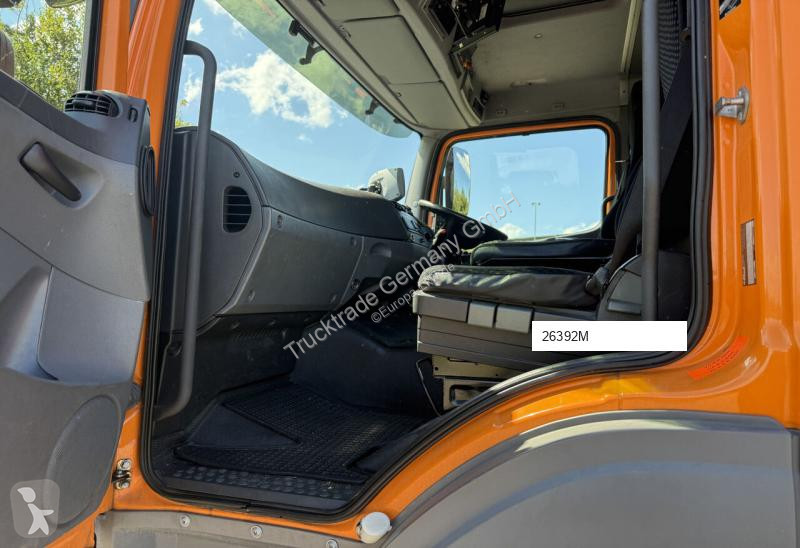 Vehículo de limpieza viaria Mercedes 602 1833