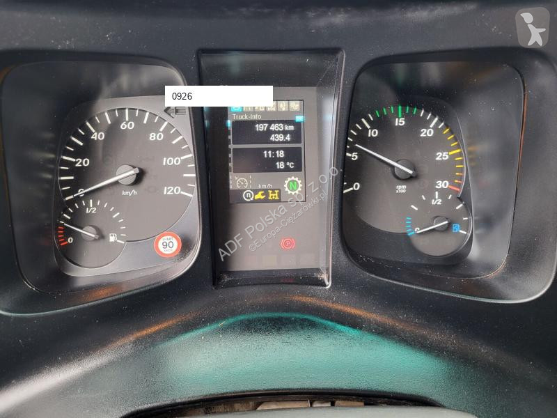 Vehículo de limpieza viaria Mercedes MF300 L200...