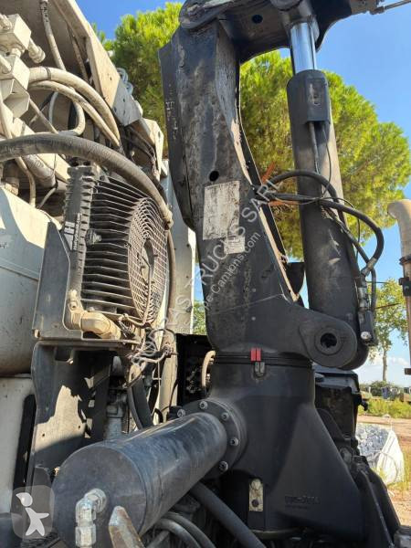 آلة لصيانة الطرق Renault 320 DXI