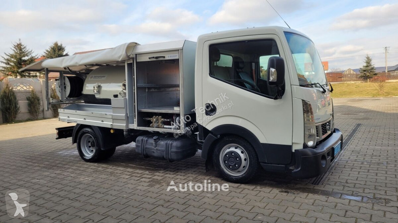 Silniční stroje Nissan Defco Combi 3,5t