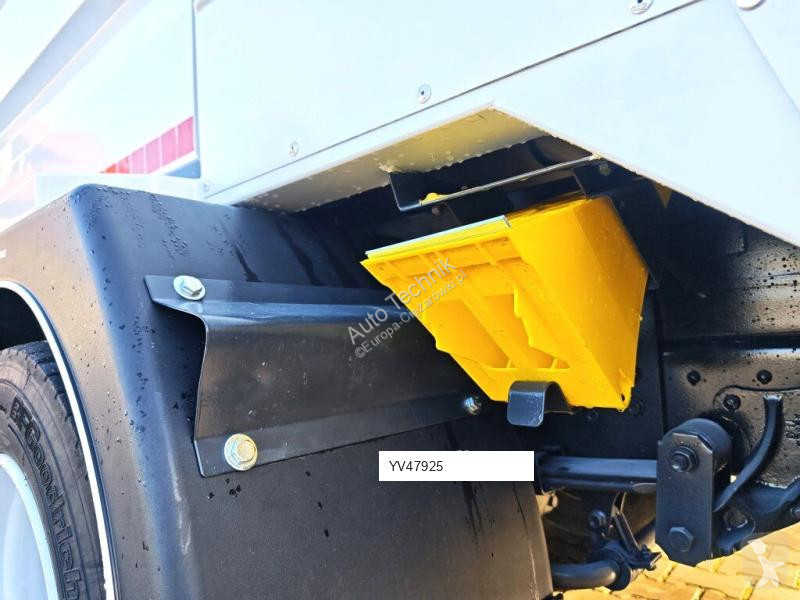آلة لصيانة الطرق Isuzu SMALL CONTAINER WASHER...