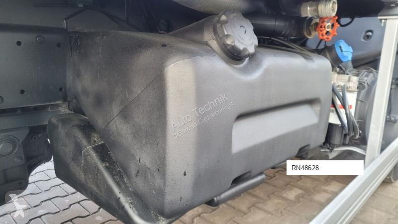 آلة لصيانة الطرق Renault 240dxi