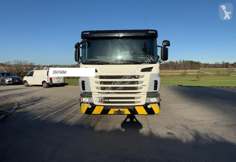 آلة لصيانة الطرق Scania 589 G440 LB6x2*4...