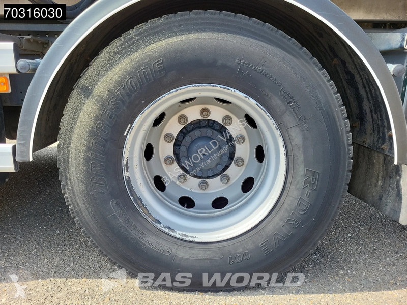 آلة لصيانة الطرق Iveco 330 4X2 Slaughter waste...