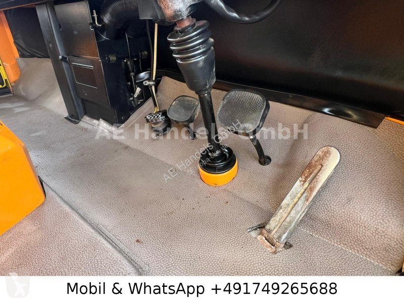 آلة لصيانة الطرق Mercedes LP  Faun AK 420...