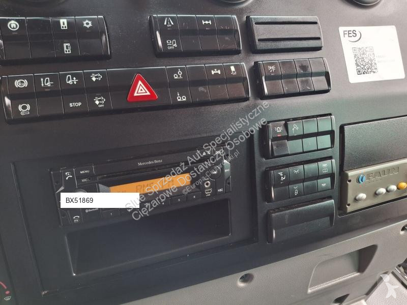 آلة لصيانة الطرق Mercedes press 522 Zoeller