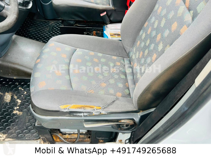 آلة لصيانة الطرق Mercedes Kasten 111 CDI lang...