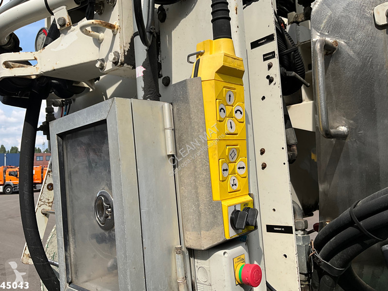Engin de voirie Volvo 340 6x4 7m³ Combi...