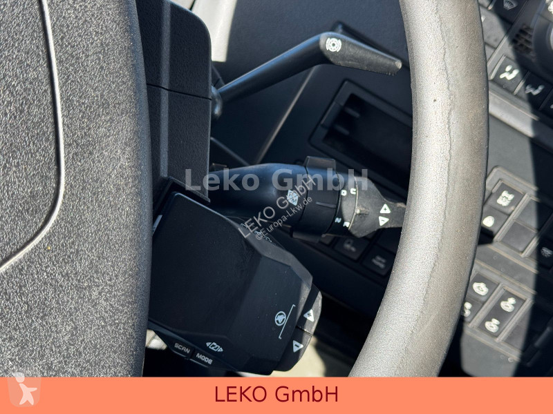 آلة لصيانة الطرق Renault C380 Lenkachse