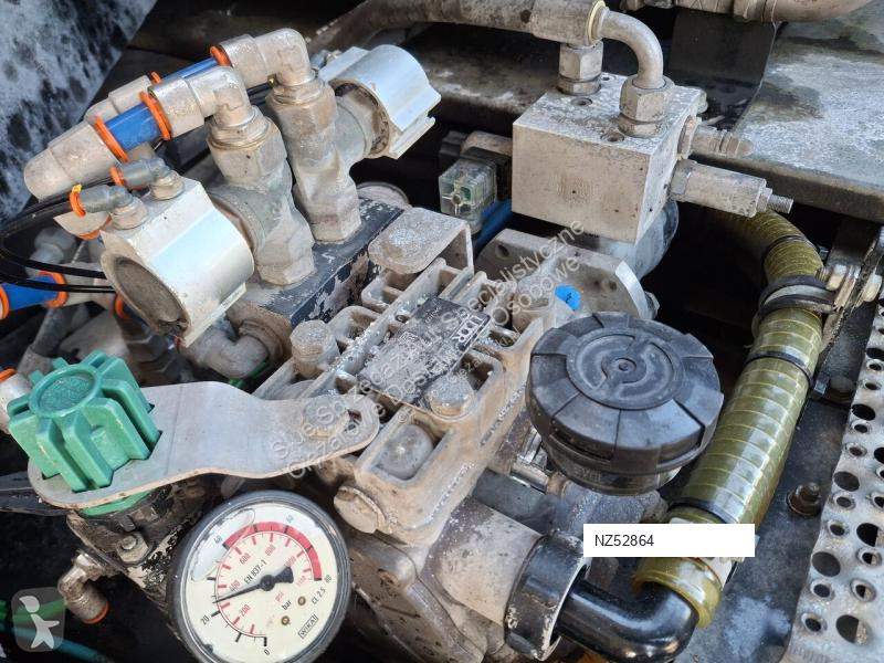 آلة لصيانة الطرق Renault Semat Zoeller