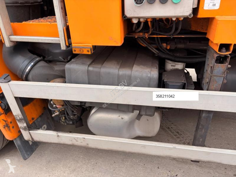 Útfenntartó-és-karbantartógép Iveco 310 6X2 TOP...