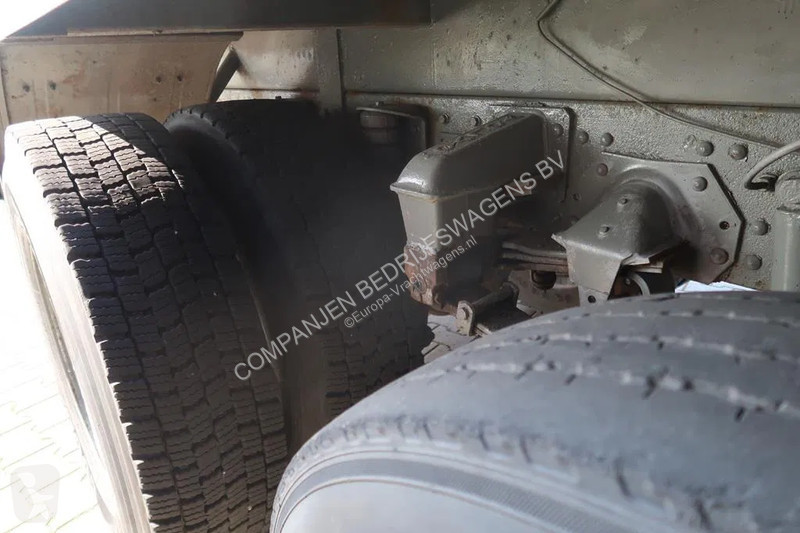 آلة لصيانة الطرق Volvo F 12.400 Volvo -400...